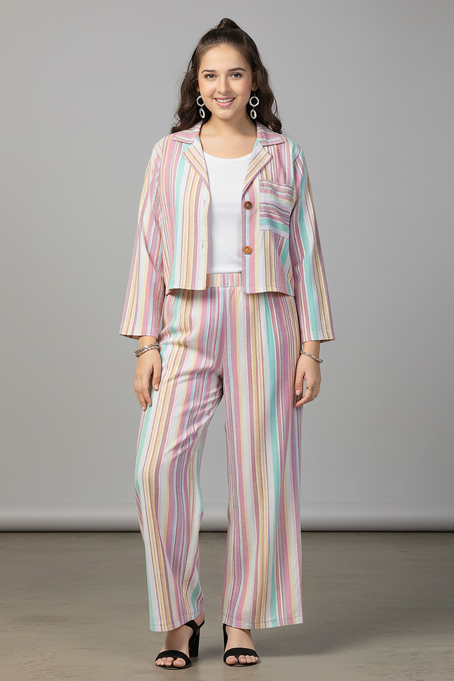 Girls's Light Pink Cotton Stripe Printed ineer, Jecket and Pant Set